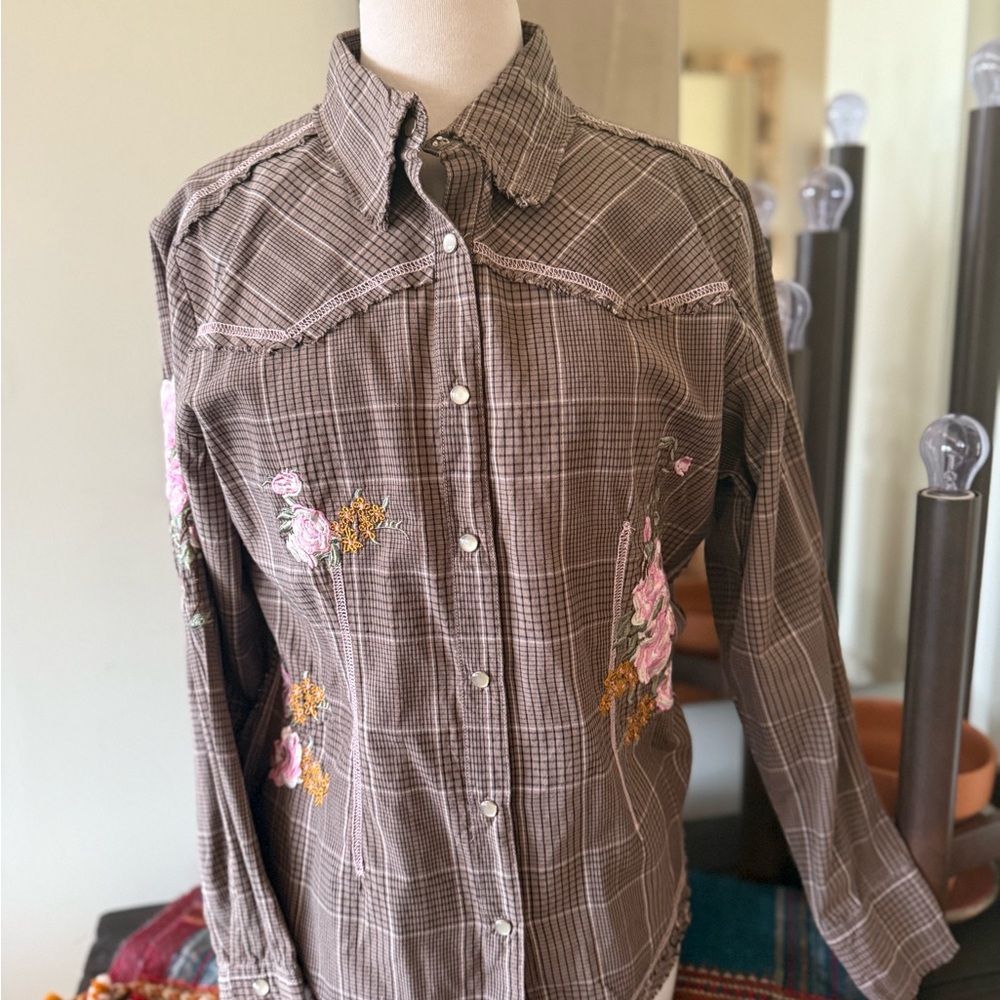 Martini Ranch Brown Plaid Button Down Shirt with Floral Embroidery XL